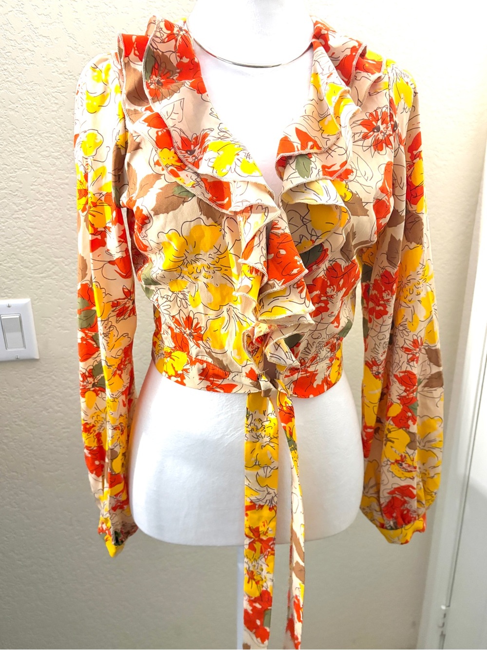 Unique Vintage Yellow & Orange Floral Ruffle Tie-Front Blouse